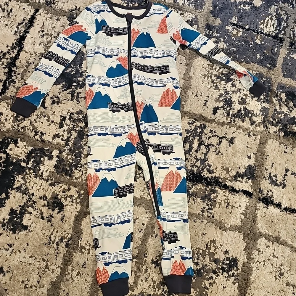 Tea collection pajamas size 3t 100% cotton